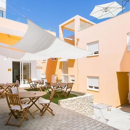 Casa Amarela Guesthouse Albufeira Luaran gambar