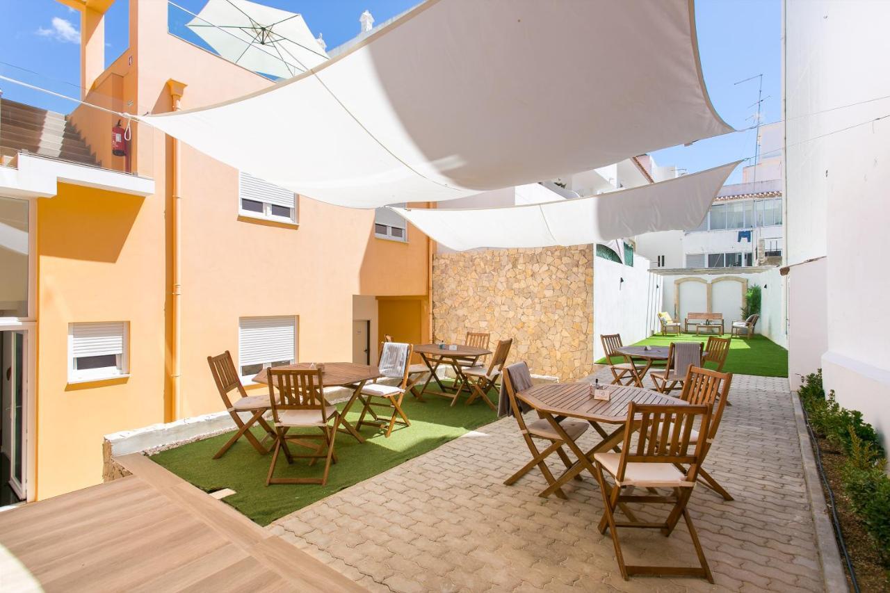 Casa Amarela Guesthouse Albufeira Luaran gambar