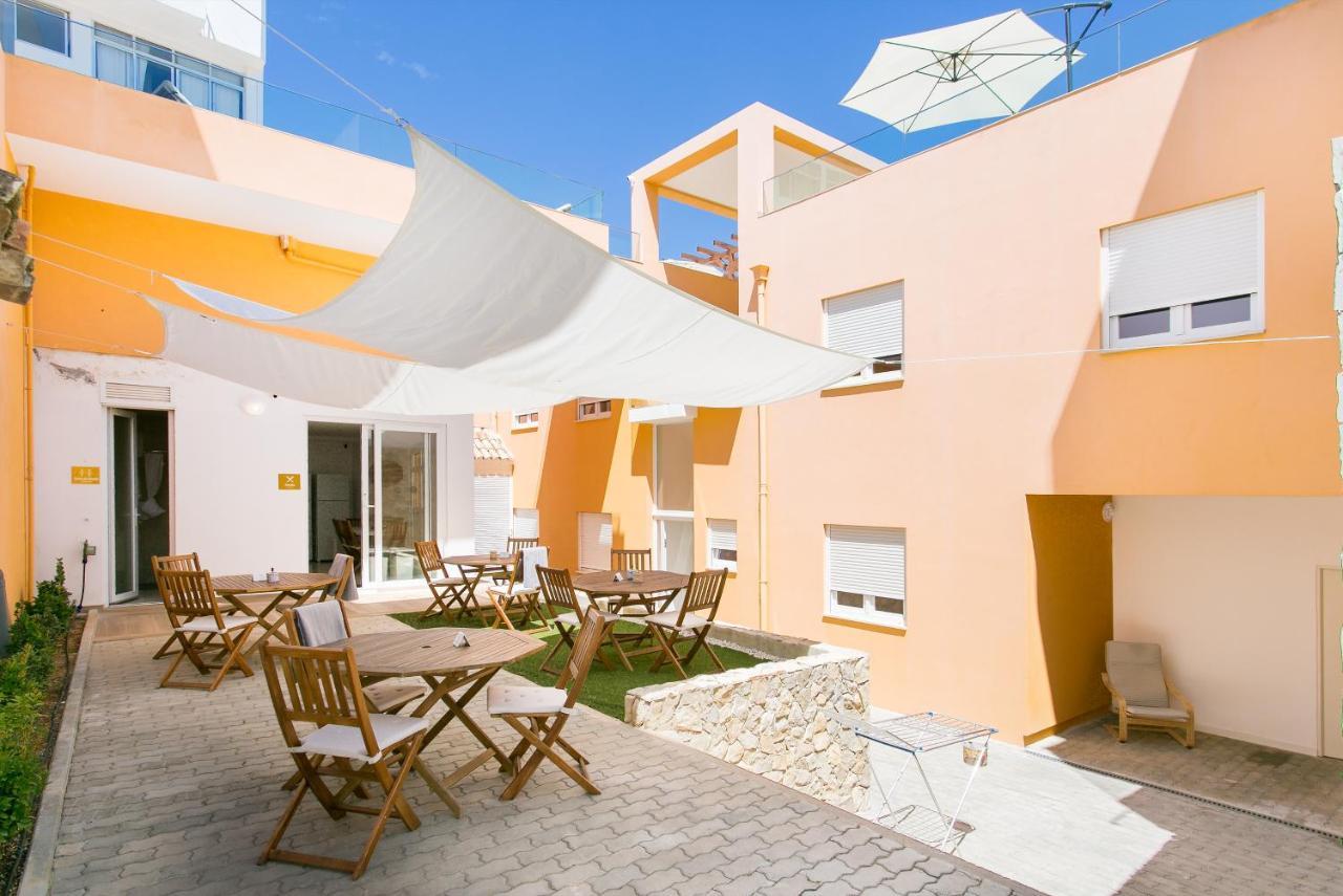 Casa Amarela Guesthouse Albufeira Luaran gambar