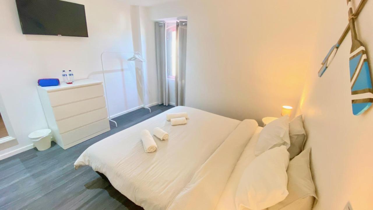 Casa Amarela Guesthouse Albufeira Luaran gambar