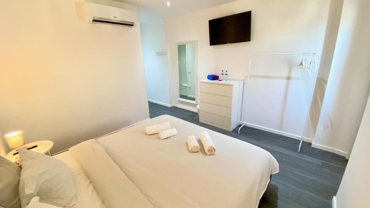 Casa Amarela Guesthouse Albufeira Luaran gambar
